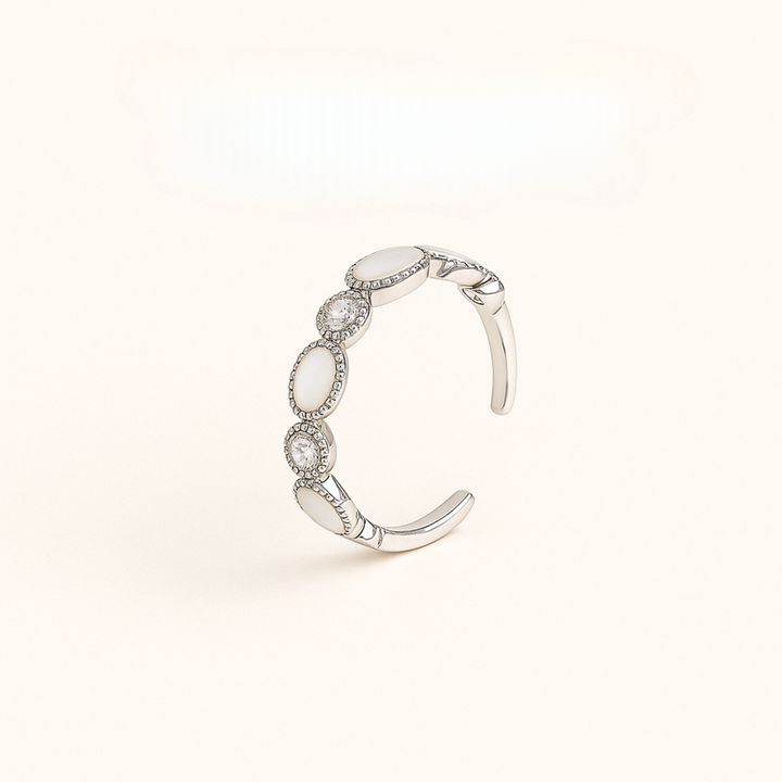 Bague stylisée pour femme Histoire d’Argent en argent sterling avec détail ajouré et zircon central