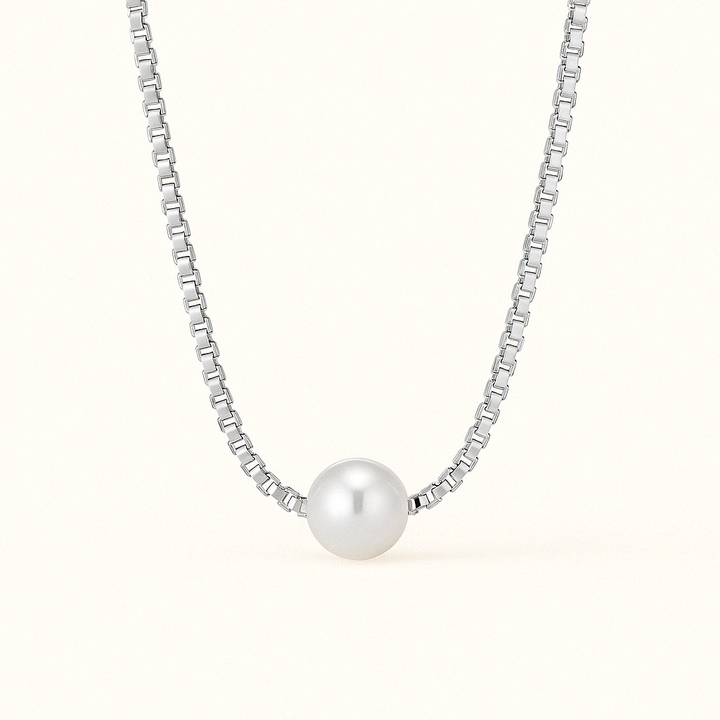  Collier femme en argent avec perle naturelle – bijou raffiné, maille fine, finition brillante.